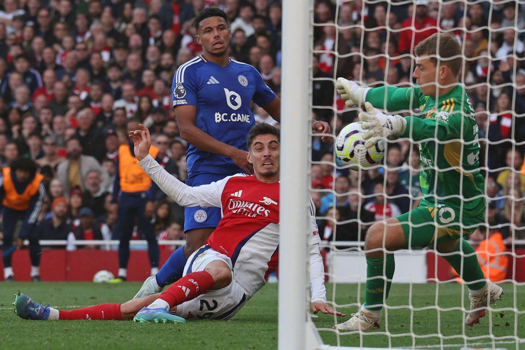 阿森纳主场2比0击败莱斯特城，豪取三分