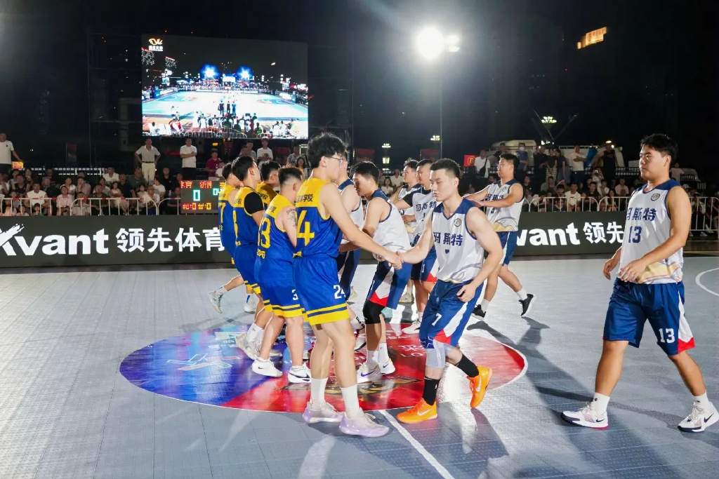 体育盛事点燃热血激情，球场惊险刺激