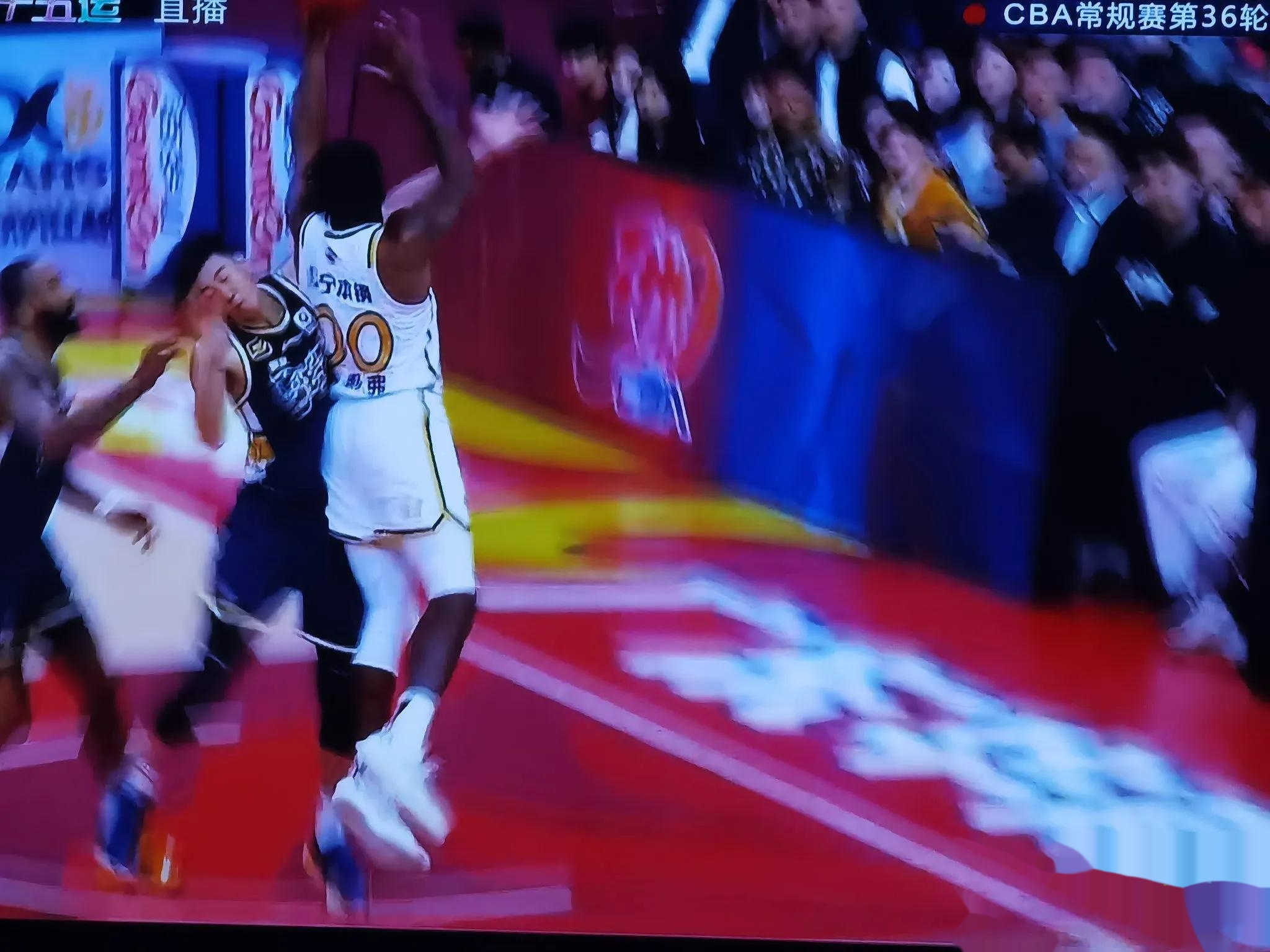 广东男篮主场大战成功,重回胜利轨道 广东男篮主场大战成功,重回胜利轨道