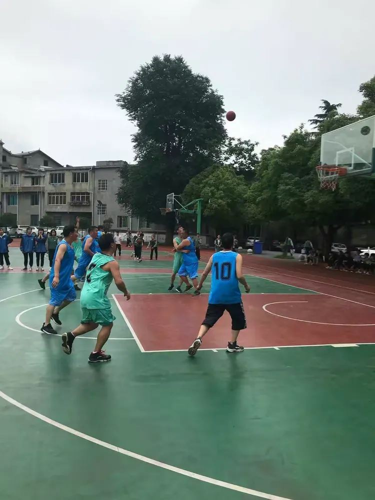 悟空体育-德里男篮奋力拼搏，最终取得胜利