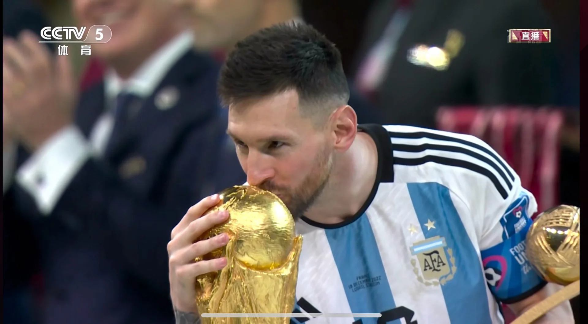 悟空体育官方网站-阿根廷小将摔倒禁区遭丹麦回龙