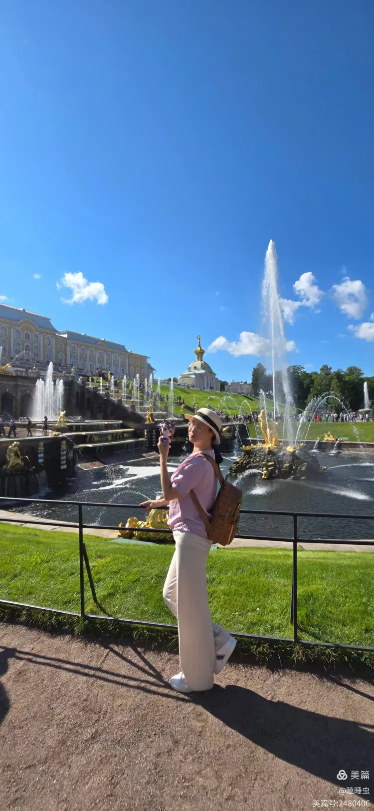 悟空体育-俄罗斯女足队员游览名胜古迹，放松心情